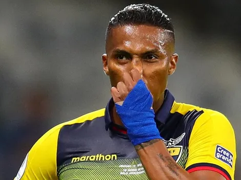 Oficial: Antonio Valencia es jugador de Liga Deportiva Universitaria de Quito
