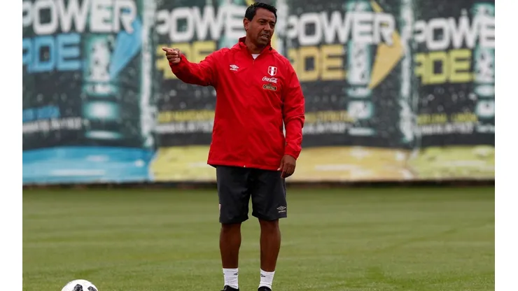 Nolberto Solano dirigirá a los menores en los Panemericanos.