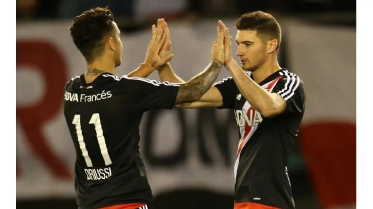 Alario metió foto en traje de baño y Driussi se fue al pasto con el comentario