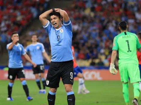 Arias habló de la mano que pidió Luis Suárez en el área