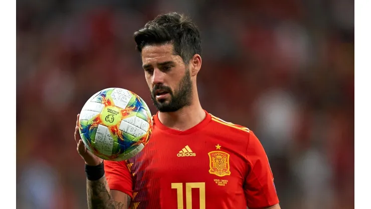 Isco jugando para el seleccionado español.