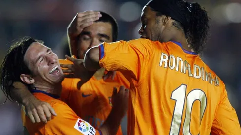 Un ex Barça tiró que "Ronaldinho y Deco llegaban borrachos" y explicó que se fueron por Messi