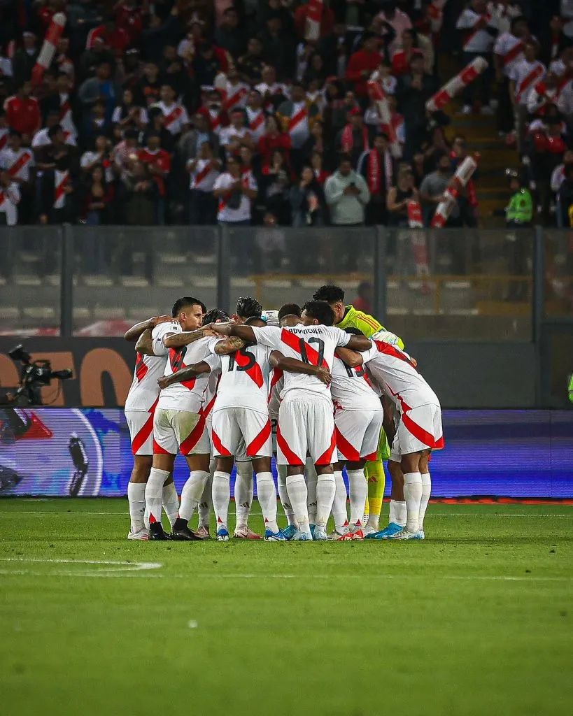 Selección Peruana previo a un partido por Eliminatorias. (Foto: FPF).