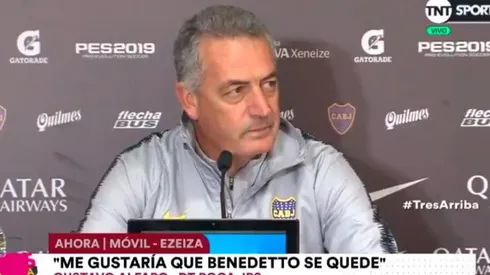 Alfaro en conferencia de prensa.