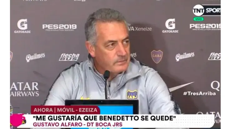 Alfaro en conferencia de prensa.