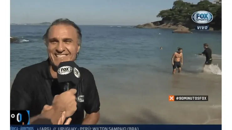 Ruggeri se metió al mar en Brasil, lo volvió loco a Benedetto y estallamos de risa