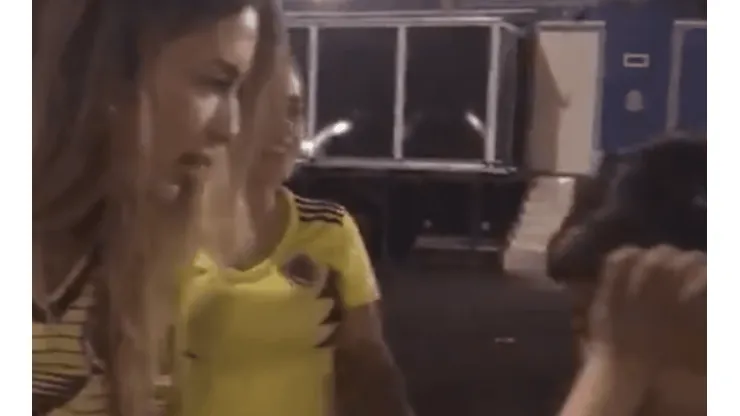 Shannon de Lima y mamá de James se vistieron de héroes tras robo de camiseta a un niño