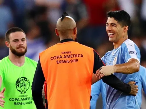 Arturo Vidal defendió a Jara, quien le pegó una patada a un aficionado