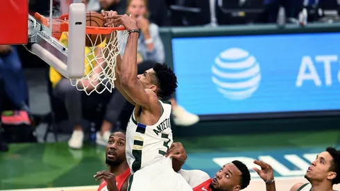 OFICIAL: Giannis Antetokounmpo es elegido como el MVP de la NBA