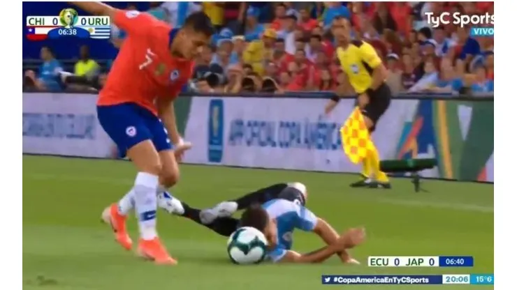 La acción del volante uruguayo.