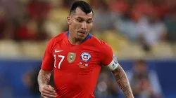 Gary Medel durante el duelo ante Uruguay.