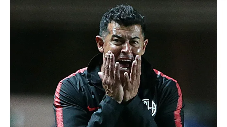 Luego de irse de San Lorenzo, Jorge Almirón se fue a dirigir a Asia
