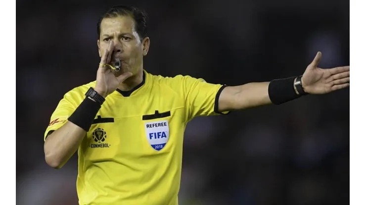 Desde argentina criticaron fuertemente el trabajo que tuvo Víctor Carrillo durante el duelo entre Colombia y Paraguay