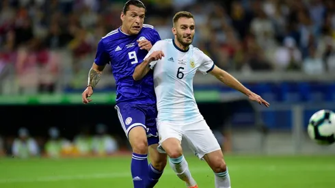 Pezzella jugó un rato ante Qatar.