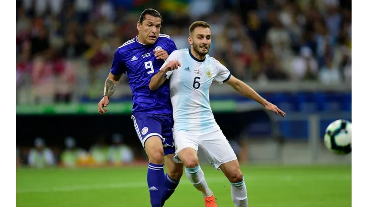 Pezzella jugó un rato ante Qatar.