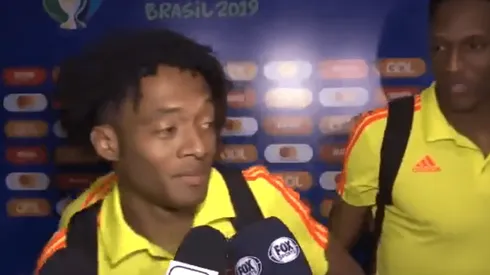 Cuadrado tuvo que parar una entrevista para evitar bullying de Yerry Mina