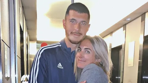 Guido Rodríguez no jugó, pero su pareja se encargó de que el jugador no pase desapercibido