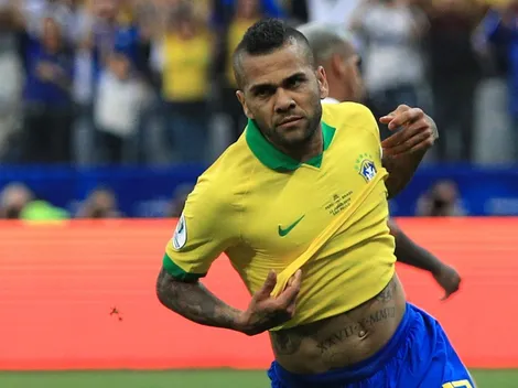 Sport: Dani Alves, cerca de sellar su regreso a Barcelona