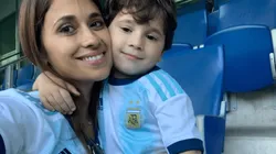 La esposa y el hijo de Messi, juntos.