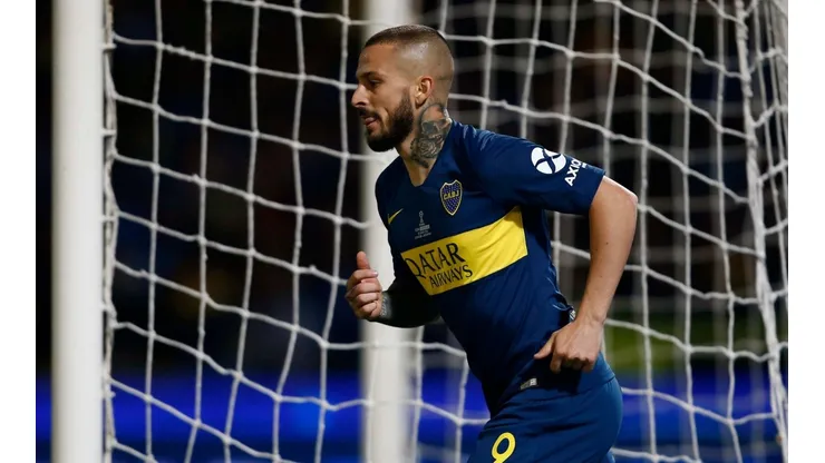 Darío Benedetto con la camiseta de Boca.