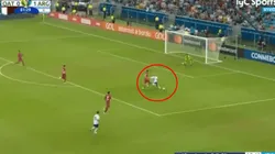 Es una bestia: pasó a uno, pasó a dos, le pegó cruzado y Agüero metió un golazo para Argentina