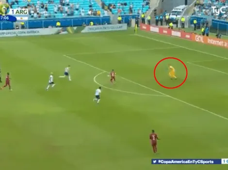 A Armani le quisieron definir por arriba pero metió un manotazo espectacular