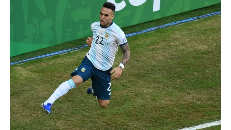 Lautaro Martínez abrió el marcador para Argentina.