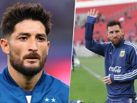 River está en Brasil alentando a Argentina: un hincha llevó una bandera para Messi y...¡Milton Casco!