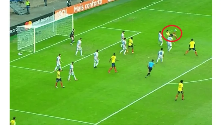 La acrobacia de Radamel Falcao.