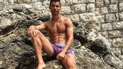 Cristiano Ronaldo subió una foto más marcado que nunca e invitó a sus seguidores a disfrutar la vista