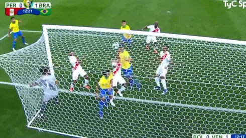 Qué pasó ahí: el balón no quería entrar hasta que apareció Casemiro para el 1-0