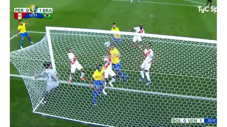 Qué pasó ahí: el balón no quería entrar hasta que apareció Casemiro para el 1-0