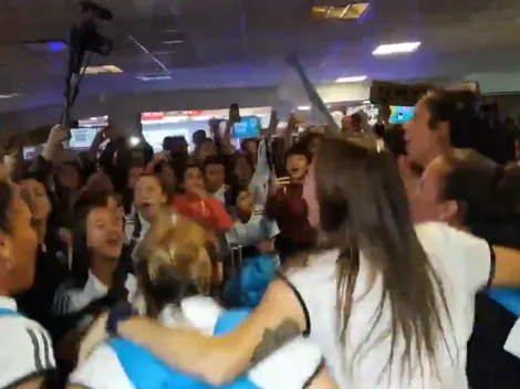 Locura en llegada de la Selección Argentina femenina a Ezeiza
