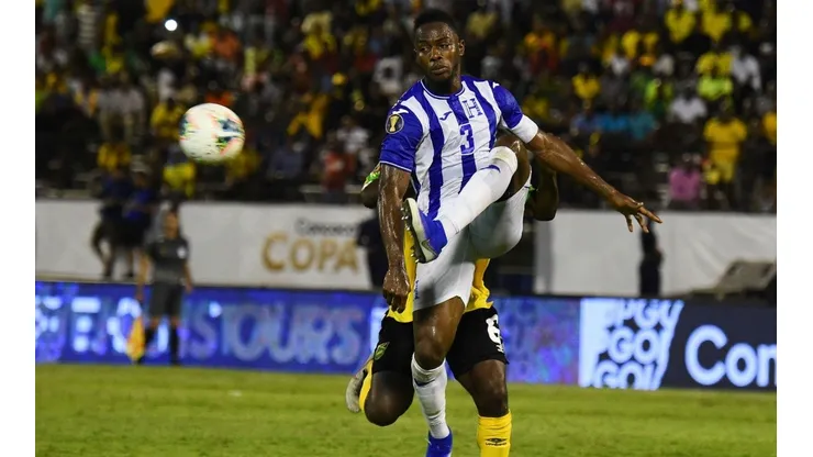 Imagen del partido entre Honduras y Jamaica