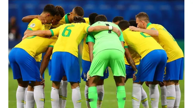 Brasil juega ante Perú en el Arena Corinthians.