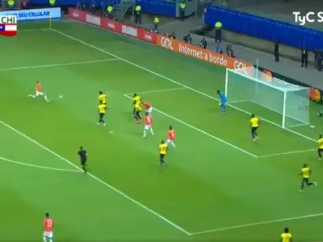 Alexis Sánchez apareció sin marca y de primera marcó el 2-1 de Chile ante Ecuador