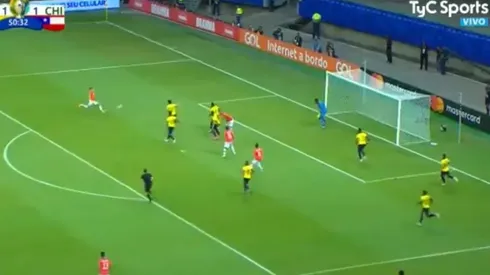 Alexis Sánchez apareció sin marca y de primera marcó el 2-1 de Chile ante Ecuador