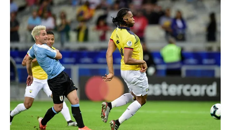 Foto del encuentro ante la Selección de Uruguay.