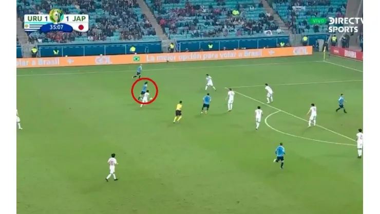 Casi gol de Cavani.