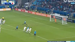 Apareció el VAR, cobró penal y Luis Suárez lo pateó con mucha clase