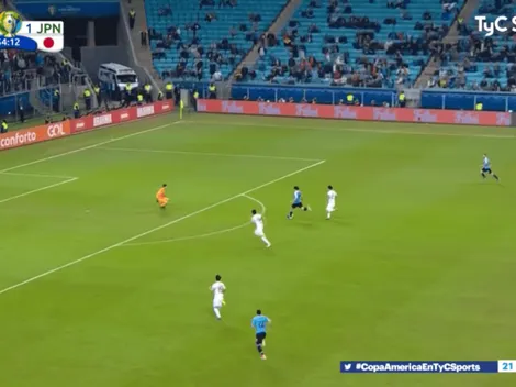 ¿Qué pasó, Edi? Cavani erró un mano a mano en la jugada previa al gol de Japón