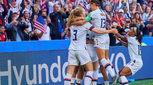 Estados Unidos ganó y espera por España.