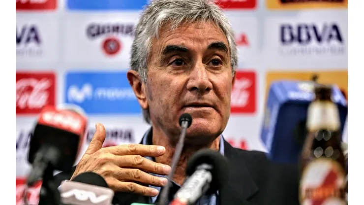 Oblitas comenzó su proceso como director deportivo junto a Gareca