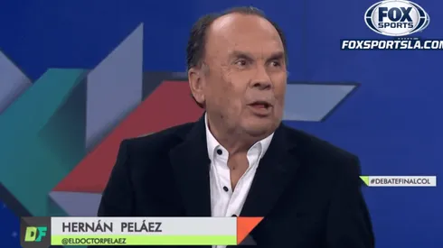 Foto del panelista hablando en el programa.