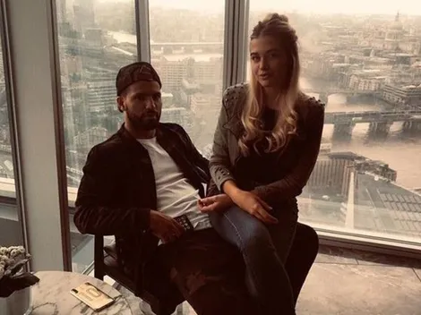 La novia del Kun Agüero metió foto en el estadio mientras jugaba Argentina y él le puso like