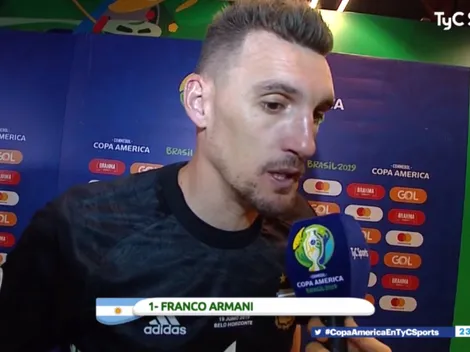 Apenas terminó el partido, Armani contó por qué se "sacó la bronca" con el penal