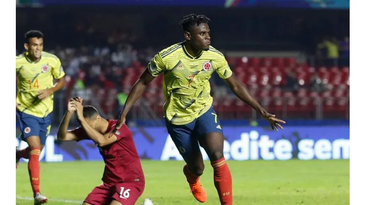 Persevera y triunfarás: sobre el final, Colombia le anotó a Catar y pasó de ronda