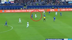 Lo quiso marcar a Messi y el Diez lo gambateó sin tocar el balón