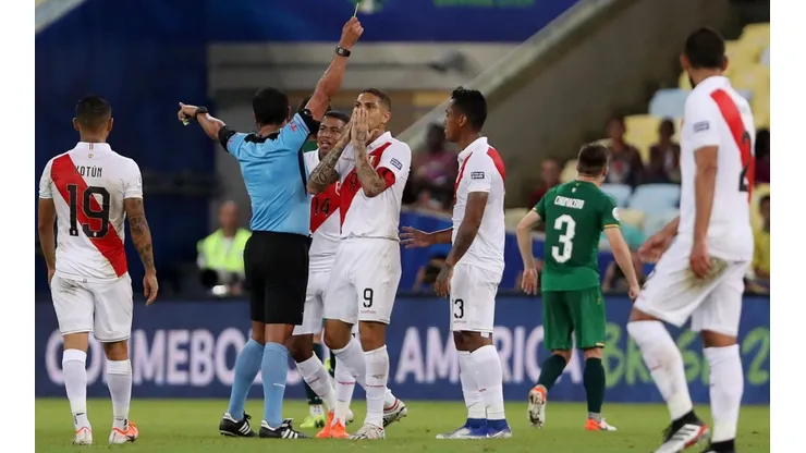 Roddy Zambrano arbitró el Bolivia - Perú