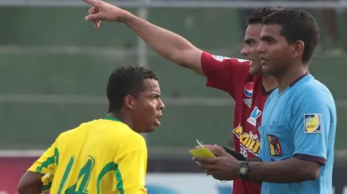 Él es Alexis Adrián Herrera, juez venezolano que arbitrará el duelo entre Colombia y Catar.